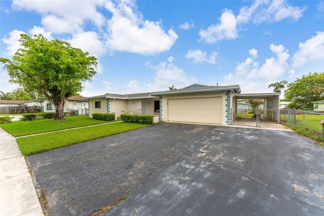 9454 Sterling Dr in Cutler Bay, FL - Building Photo - Building Photo