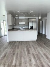 208 Noble St in Sumas, WA - Foto de edificio - Building Photo