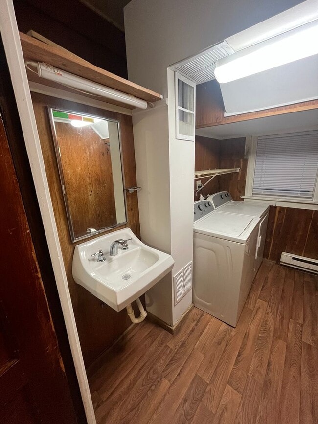 1029 Spafford Ave in Rockford, IL - Building Photo - Building Photo