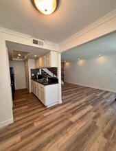 1204 Acadia Pl in Ventura, CA - Building Photo - Building Photo
