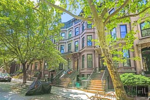 142 Lincoln Pl in Brooklyn, NY - Building Photo