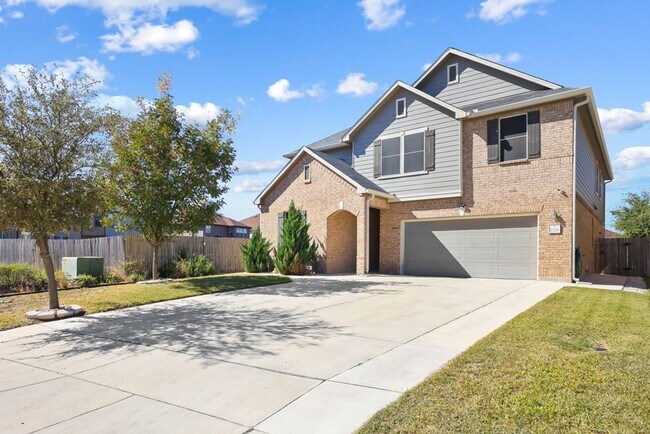 11306 Sawyer Valley in San Antonio, TX - Foto de edificio - Building Photo