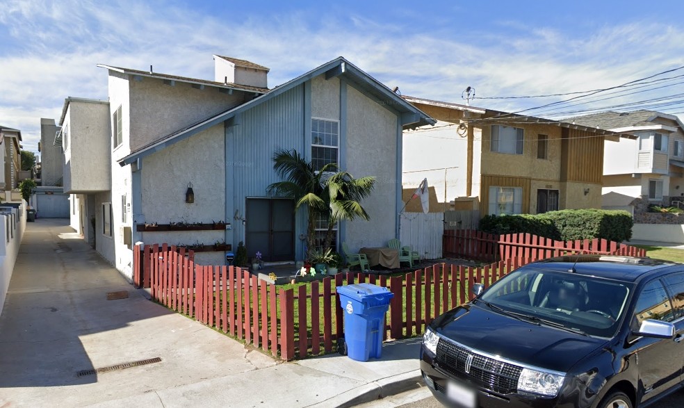 1910 Huntington Ln in Redondo Beach, CA - Building Photo