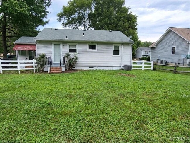 519 Smith Dr in Ruther Glen, VA - Building Photo - Building Photo