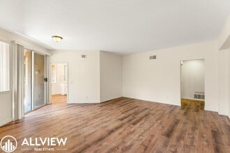 24214 Jasper Lake Ln in Lake Forest, CA - Building Photo - Building Photo