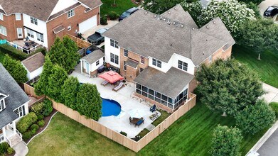 2409 Edenton Ct in Virginia Beach, VA - Foto de edificio - Building Photo