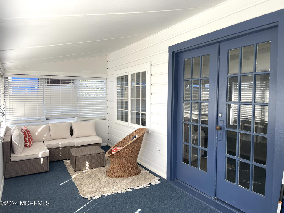 317 Philadelphia Blvd in Sea Girt, NJ - Building Photo