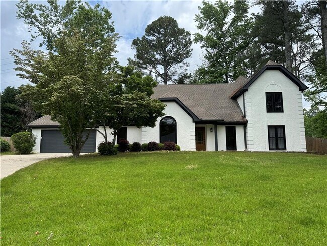 property at 3279 Robinson Oaks Way NE