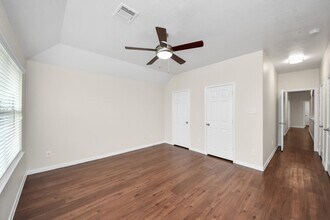 819 Sun Prairie Dr in Houston, TX - Building Photo - Building Photo