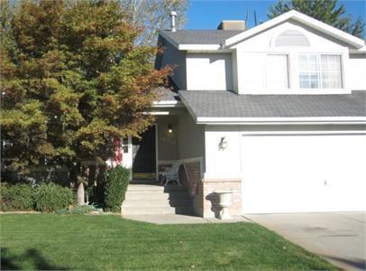 10319 Ashley Park Dr in Sandy, UT - Building Photo
