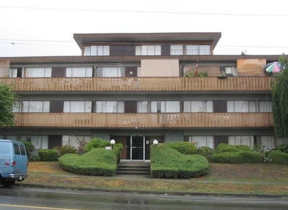 The Somerset Apartments in New Westminster, BC - Building Photo