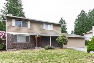 34811 27th Ave SW in Federal Way, WA - Building Photo