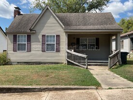 414 Plum St in Florence, AL - Building Photo