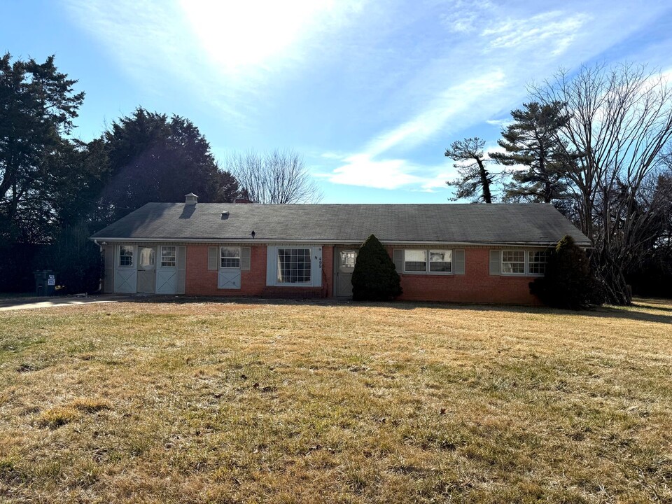 499 Greenwell Ct in Lynchburg, VA - Building Photo