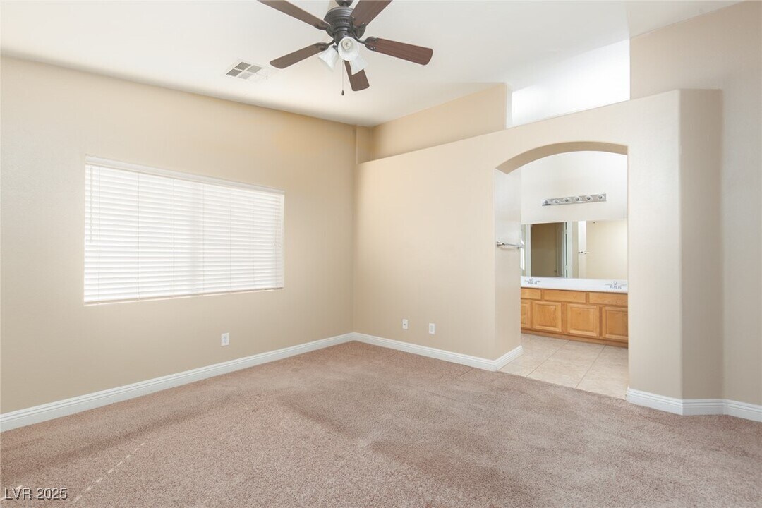 6624 Lavender Lilly Ln-Unit -3 in North Las Vegas, NV - Building Photo