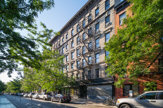 508 East 12th Street in New York, NY - Building Photo - Primary Photo