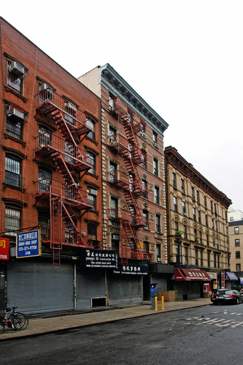 35 Orchard St in New York, NY - Building Photo