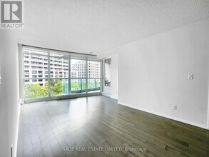 209 Fort York Blvd in Toronto, ON - Building Photo - Building Photo
