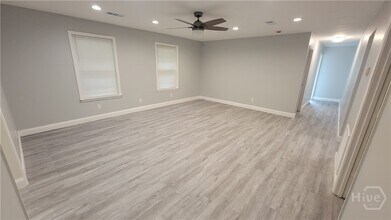 1129 E Bolton St in Savannah, GA - Building Photo - Building Photo