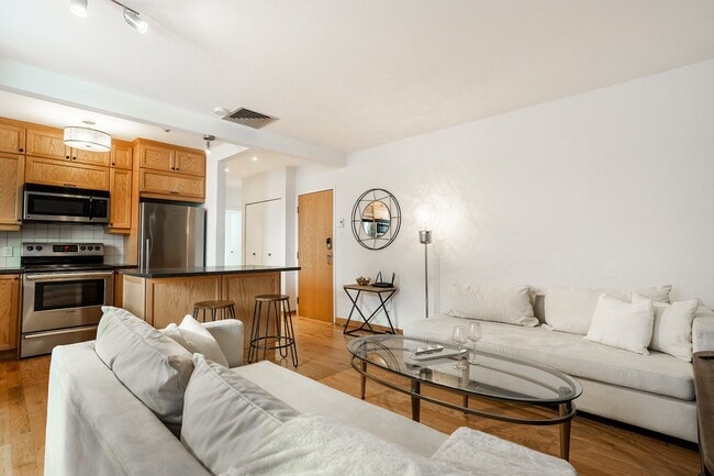 property at 1500 Ave des Pins Ouest