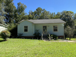 2858 Fairhill Dr in Jackson, MS - Building Photo - Building Photo