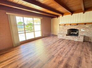 1049 E 2nd Ave in Mesa, AZ - Building Photo - Building Photo