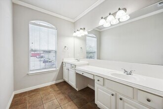 5337 Elm St in Houston, TX - Building Photo - Building Photo