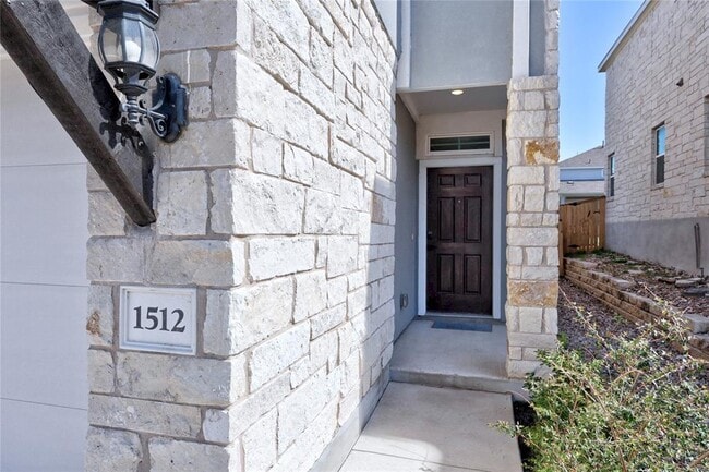 1512 Honaker Wy in Leander, TX - Foto de edificio - Building Photo