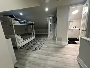 1734 E Carson St, Unit 2nd floor in Pittsburgh, PA - Building Photo - Building Photo