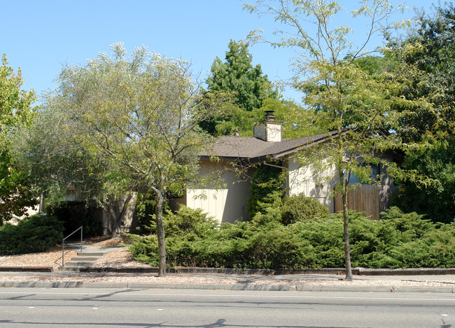 1804 Mission Blvd in Santa Rosa, CA - Building Photo - Building Photo