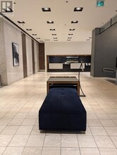 300 King St in London, ON - Building Photo - Building Photo