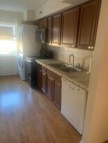 147 Schultz St in Chapel Hill, NC - Building Photo