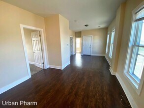 1224 Plainfield Ave NE in Grand Rapids, MI - Building Photo - Building Photo