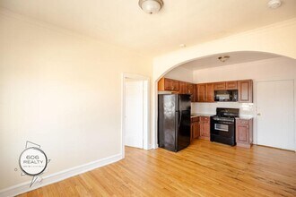 2206 S 57th Ave in Cicero, IL - Building Photo - Building Photo