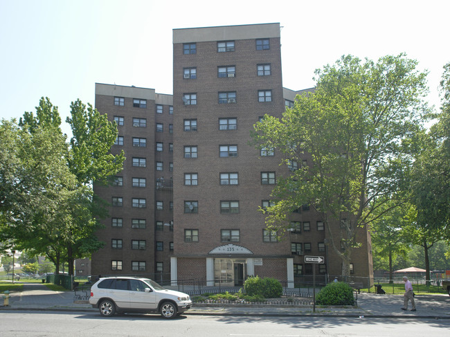 135 Lexington Ave in White Plains, NY - Building Photo - Building Photo