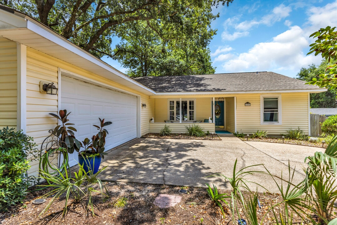 109 Palm Ave in Pass Christian, MS - Building Photo