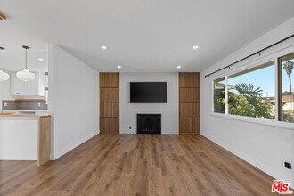 14592 Belmar Cir in Huntington Beach, CA - Building Photo - Building Photo