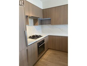 6588 Nelson Ave in Burnaby, BC - Building Photo - Building Photo