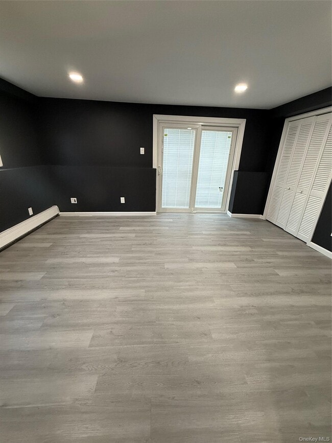 5 Graham St in South Farmingdale, NY - Building Photo - Building Photo