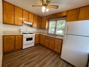 313 S Riverside Blvd in Goshen, IN - Building Photo - Building Photo