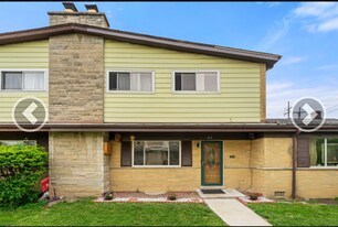 419 Glenshire Rd in Glenview, IL - Building Photo