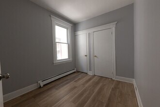 229 Bidwell Ave in Jersey City, NJ - Building Photo - Building Photo