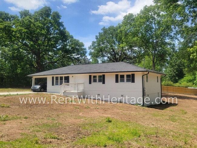 7082 Queensferry Dr in Mableton, GA - Building Photo - Building Photo