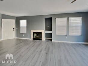 5537 Morning Swim Ln in Las Vegas, NV - Building Photo - Building Photo