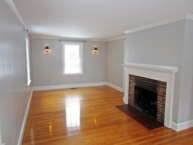 125 Prospect St in Wellesley, MA - Building Photo - Building Photo