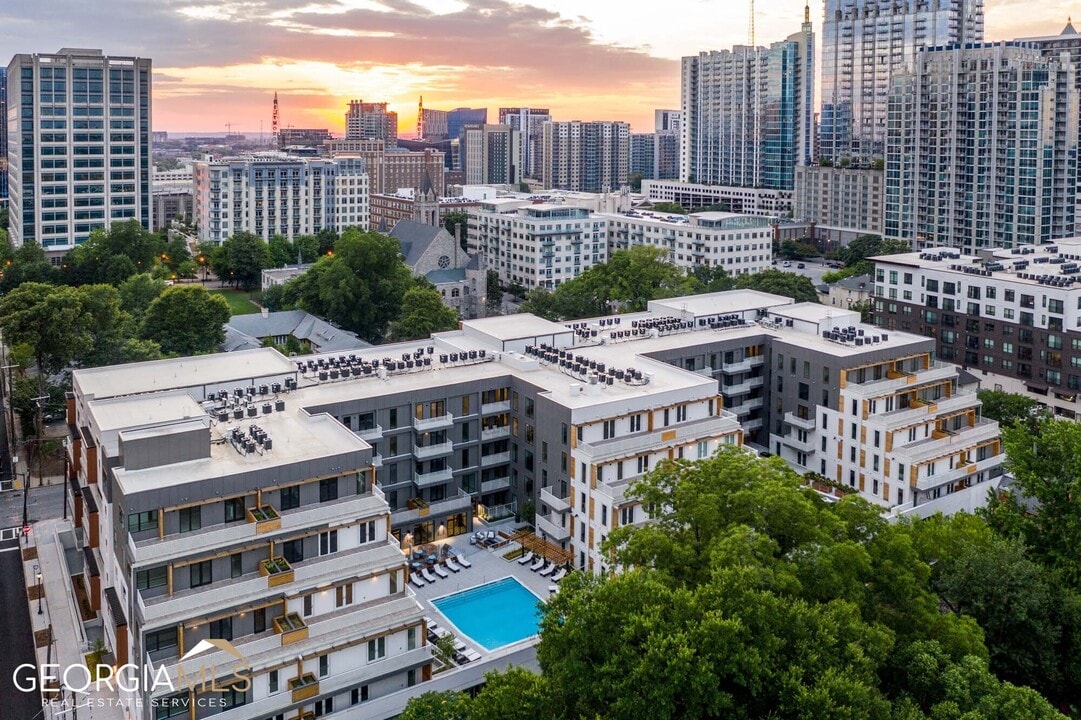 775 Juniper St NE-Unit -428 in Atlanta, GA - Foto de edificio