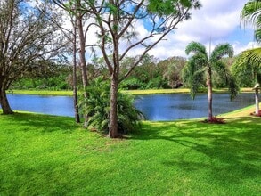 7934 Royal Birkdale Cir in Lakewood Ranch, FL - Building Photo - Building Photo