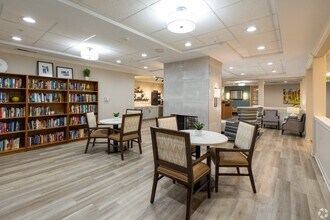 Bella Vita Senior Living in Aurora, CO - Building Photo - Building Photo