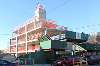 69-12 Woodside Ave in Flushing, NY - Building Photo - Building Photo