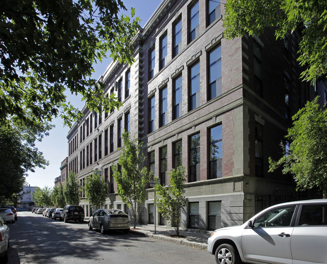 20-26 Corporal McTernan St in Cambridge, MA - Foto de edificio - Building Photo